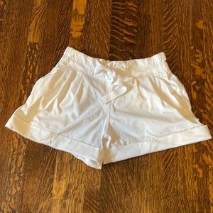 Lululemon white dressy athletic shorts size 4
